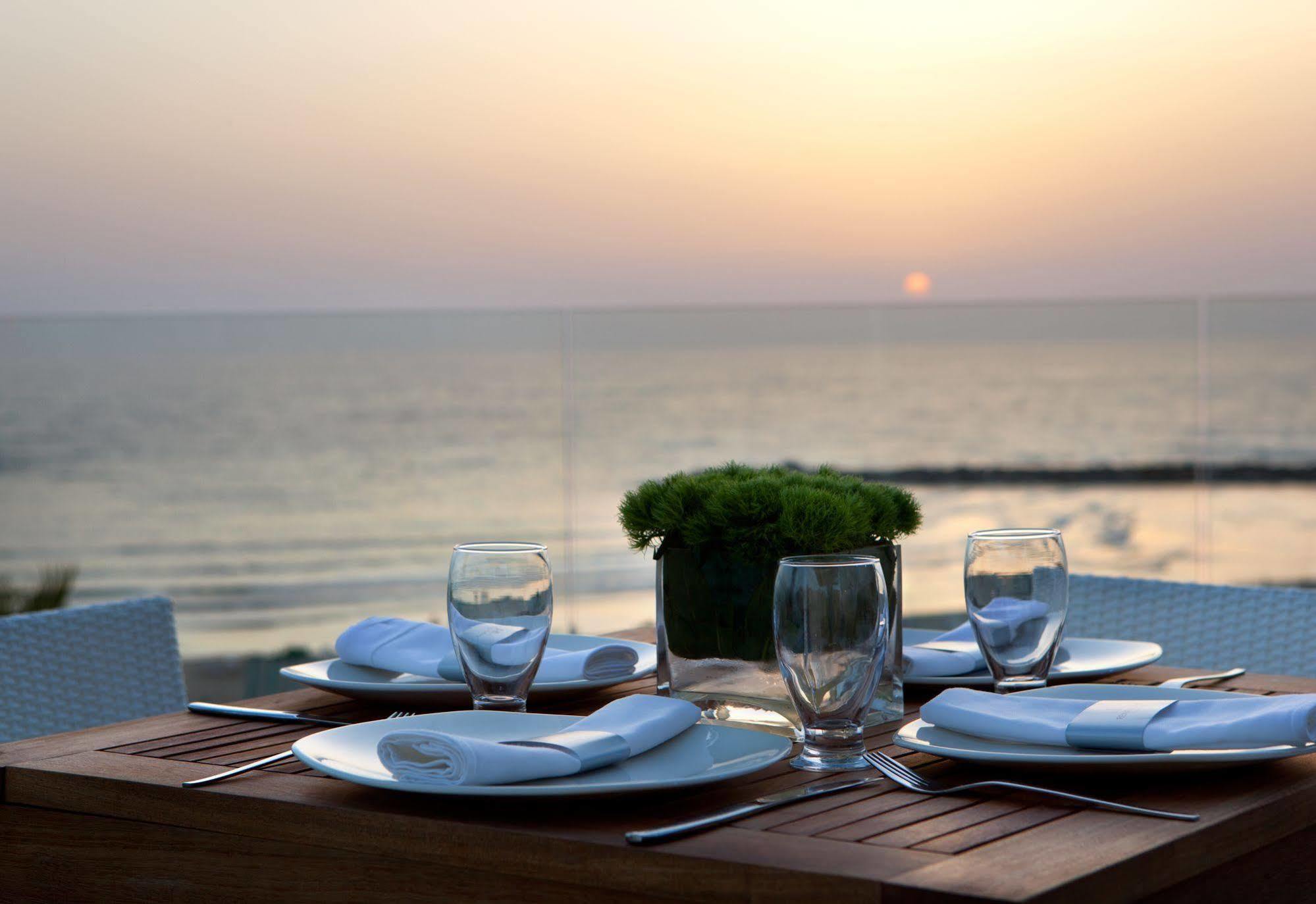 Renaissance Tel Aviv Hotel Ngoại thất bức ảnh
